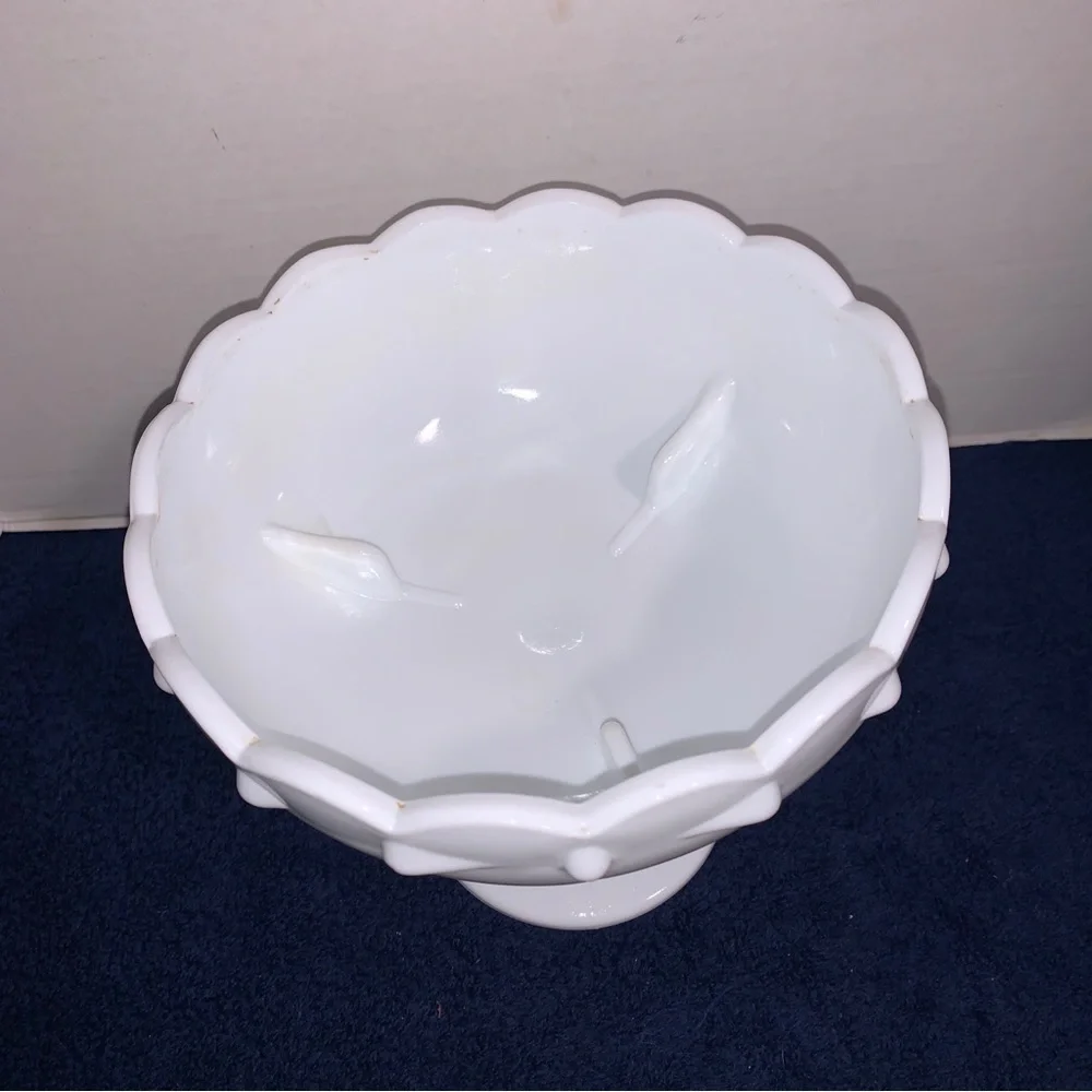 Vintage Indiana White Large Milk Glass Tear Drop Compote Pedestal Dish 7.5in